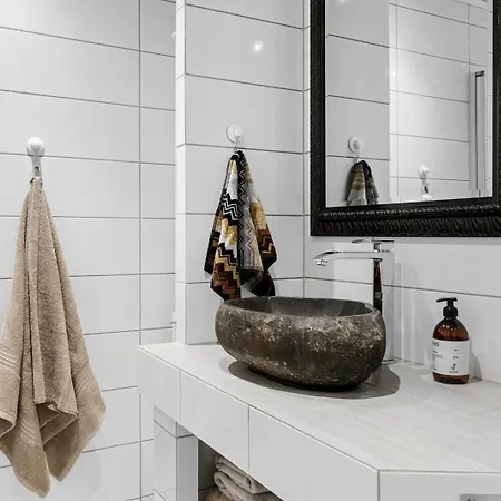 House In - Close To Ons 2024 Apartment